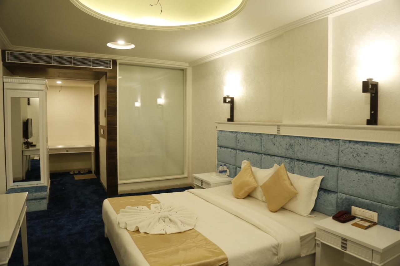 Tikamgarh Silver Estate Resort מראה חיצוני תמונה