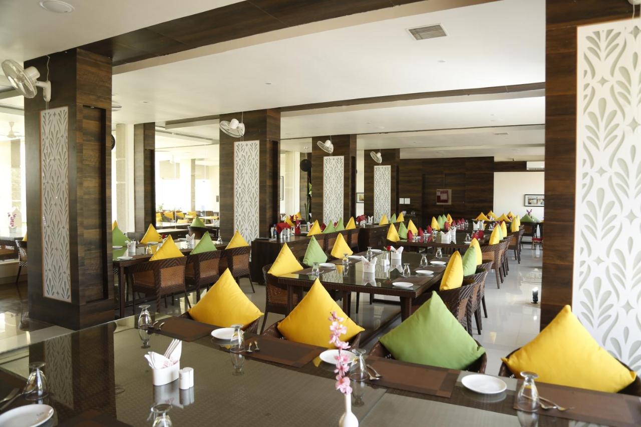 Tikamgarh Silver Estate Resort מראה חיצוני תמונה